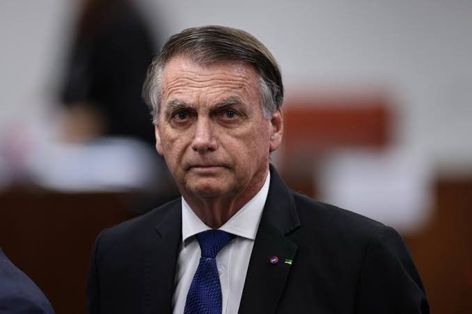 URGENTE: ex-presidente Jair Bolsonaro tem prisão domiciliar decretada pelo STF
